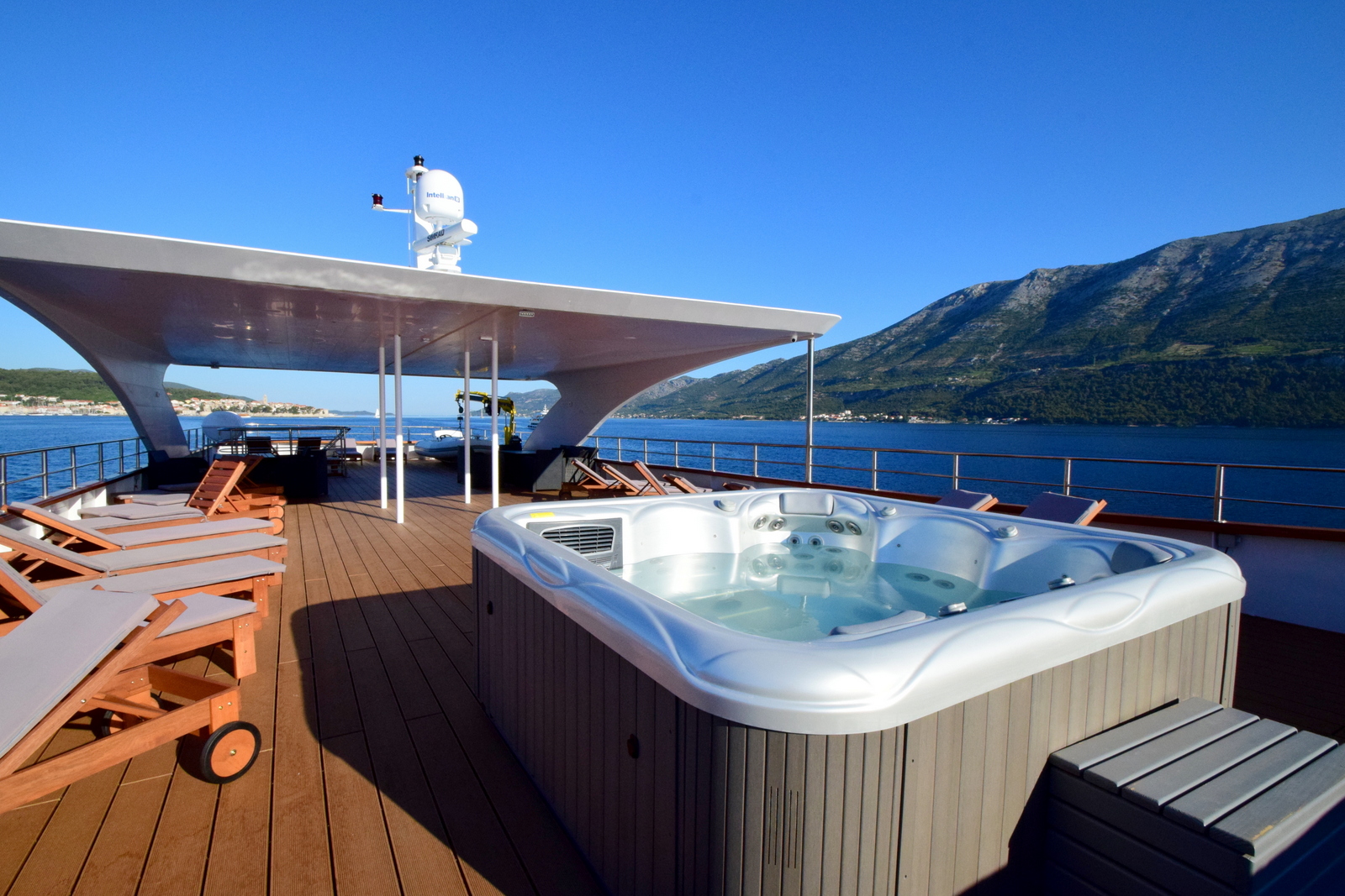 M/S Equator jacuzzi