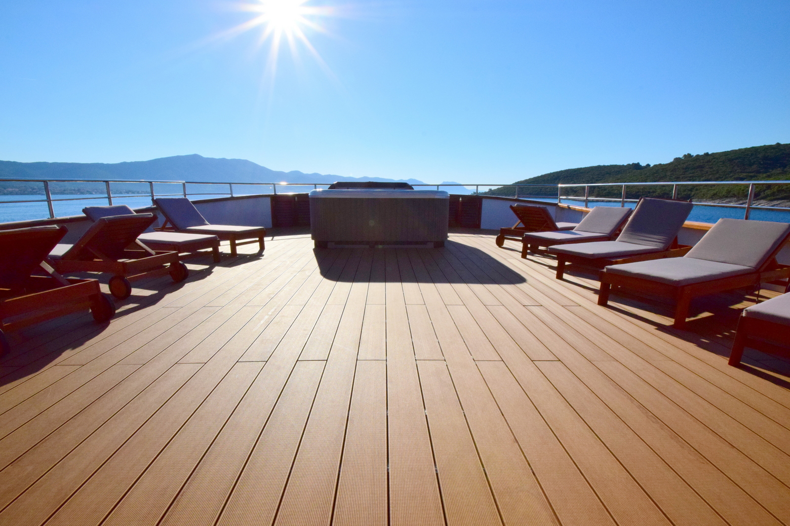 M/S Equator sun deck and jacuzzi