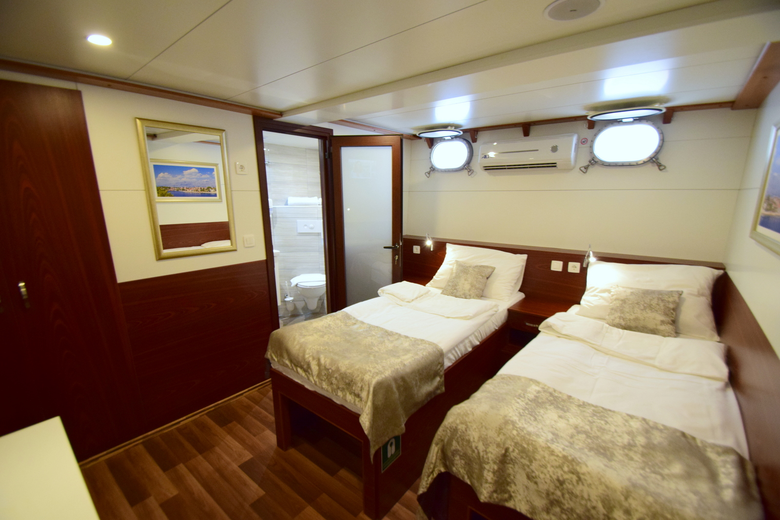 M/S Equator twin cabin
