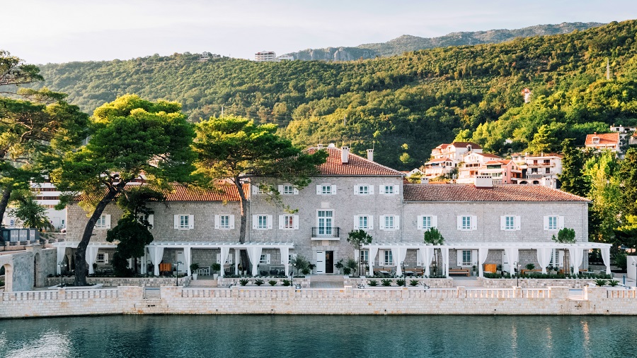 Lazure Marina and Hotel