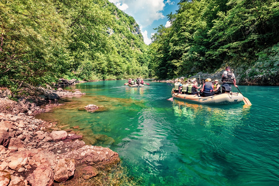 Rafting River Tara